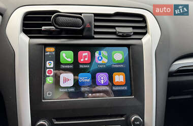 Седан Ford Fusion 2013 в 