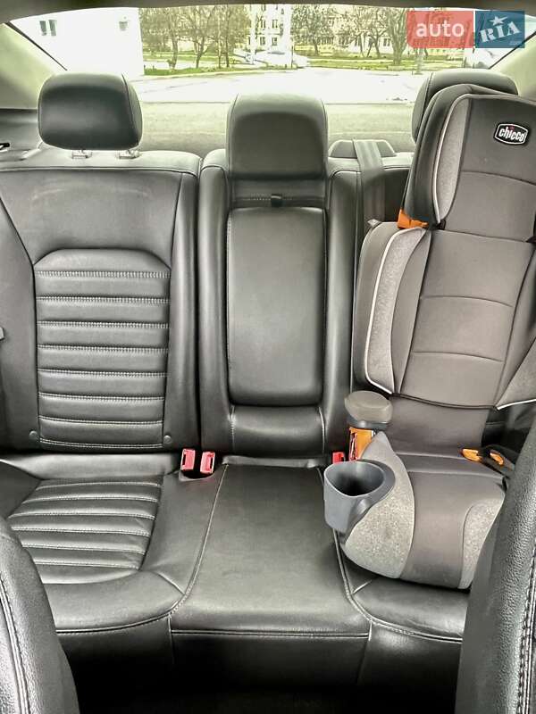 Седан Ford Fusion 2013 в Одесі