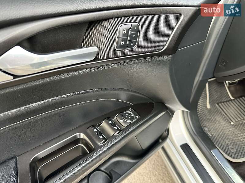 Седан Ford Fusion 2016 в Вінниці