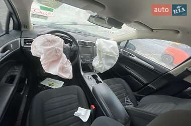 Седан Ford Fusion 2020 в 