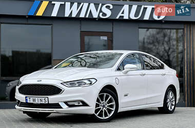 Седан Ford Fusion 2017 в 
