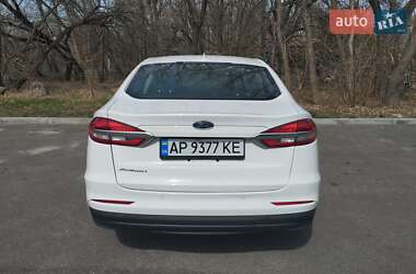 Седан Ford Fusion 2019 в 