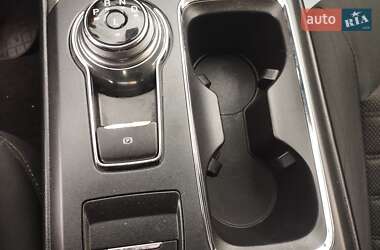 Седан Ford Fusion 2019 в 
