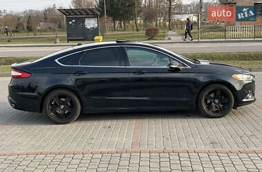 Седан Ford Fusion 2013 в Львове