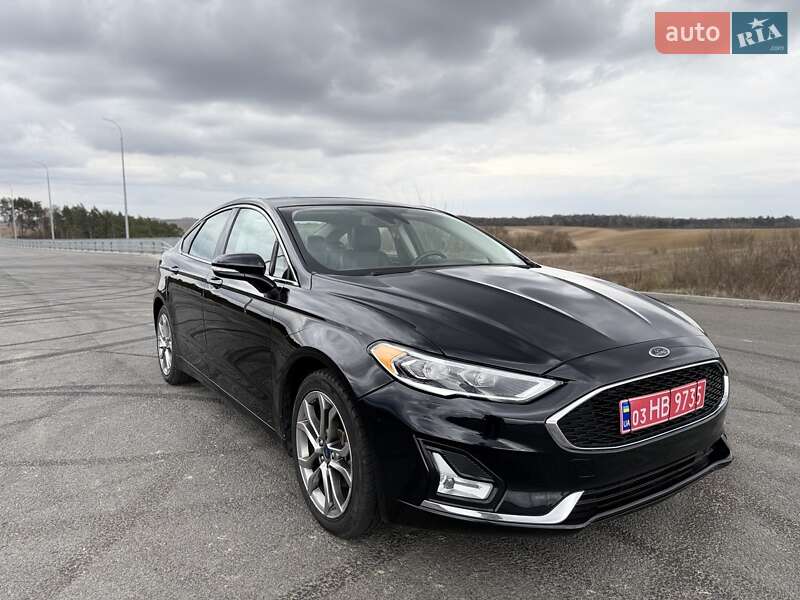 Седан Ford Fusion 2020 в 