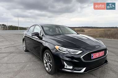 Седан Ford Fusion 2020 в 