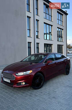 Седан Ford Fusion 2013 в 