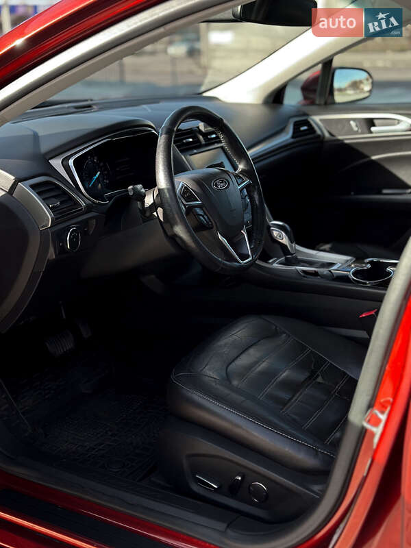 Седан Ford Fusion 2013 в Калуші