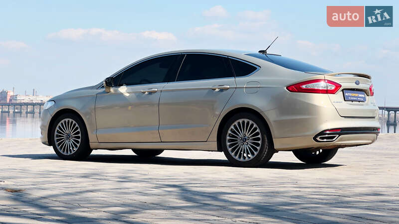 Седан Ford Fusion 2016 в Дніпрі