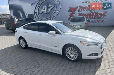 Седан Ford Fusion 2014 в 