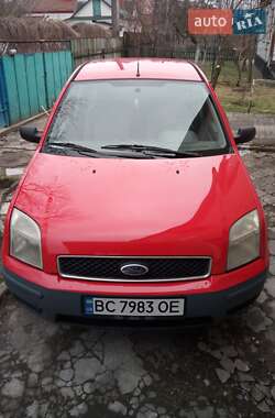 Хэтчбек Ford Fusion 2004 в 