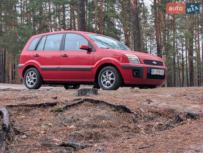 Хэтчбек Ford Fusion 2008 в Киеве