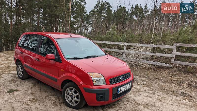 Хэтчбек Ford Fusion 2008 в Киеве