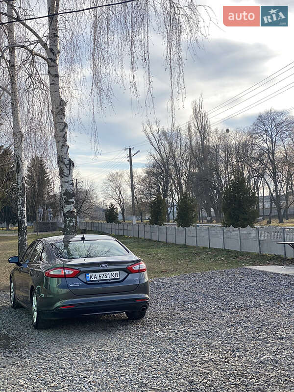 Седан Ford Fusion 2015 в Киеве