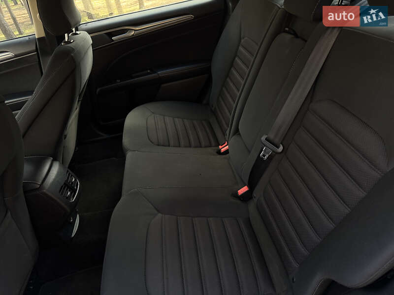 Седан Ford Fusion 2016 в Києві