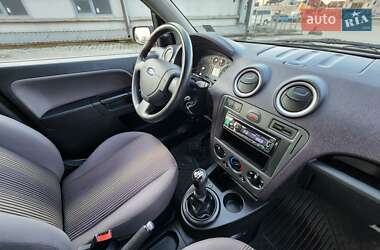 Хэтчбек Ford Fusion 2008 в 