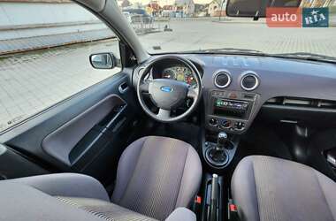 Хэтчбек Ford Fusion 2008 в 