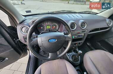 Хэтчбек Ford Fusion 2008 в 