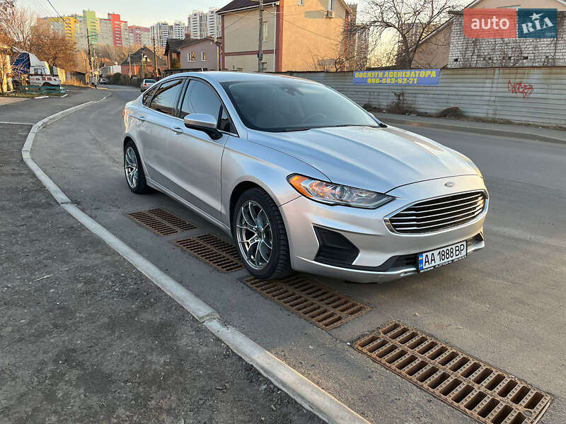 Седан Ford Fusion 2019 в Киеве