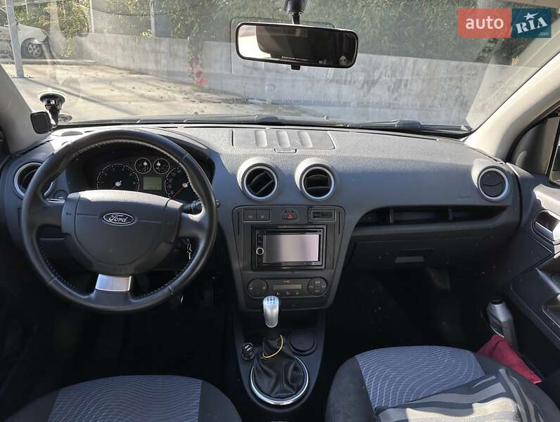 Хэтчбек Ford Fusion 2010 в Киеве