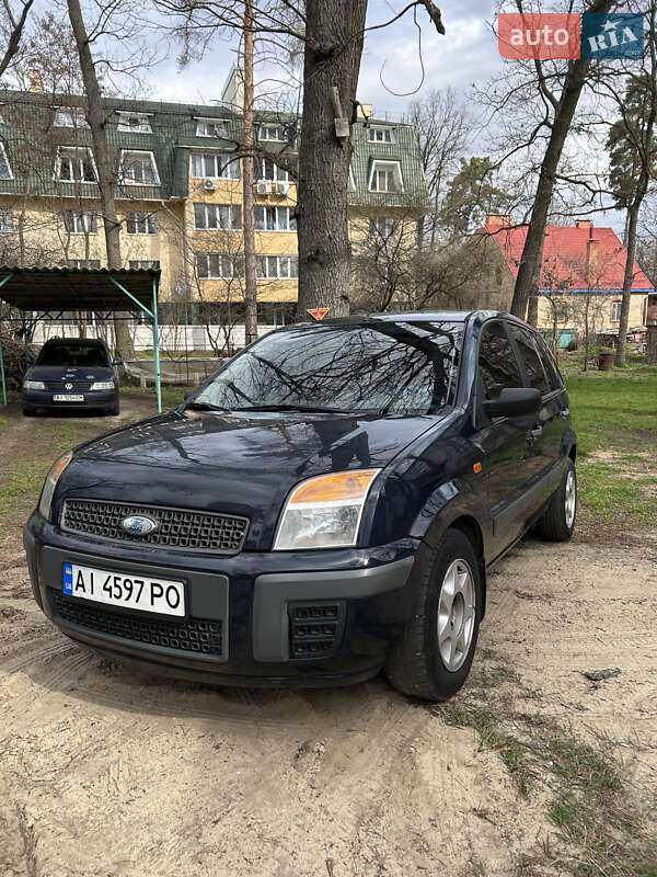 Хэтчбек Ford Fusion 2007 в 