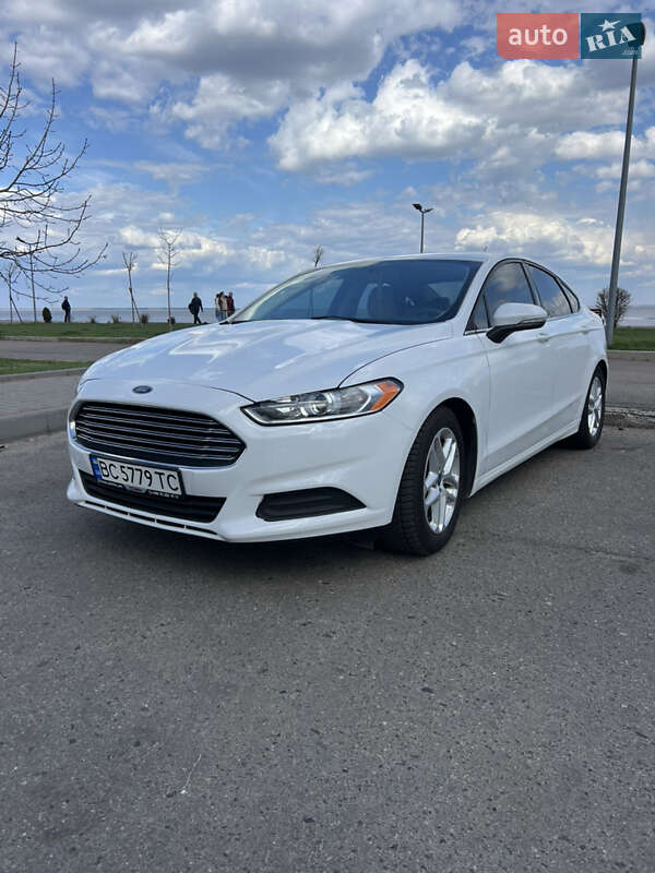 Седан Ford Fusion 2015 в Черкассах