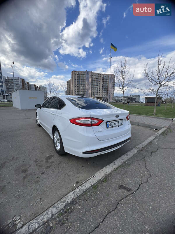 Седан Ford Fusion 2015 в Черкассах