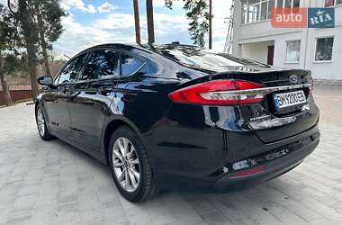 Седан Ford Fusion 2017 в 