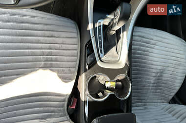 Седан Ford Fusion 2014 в 
