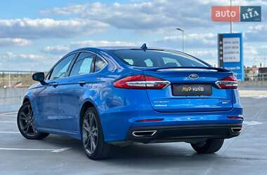 Седан Ford Fusion 2020 в 