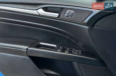 Седан Ford Fusion 2020 в 
