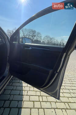 Седан Ford Fusion 2014 в 