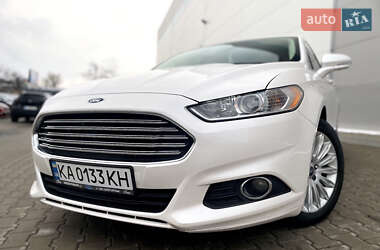 Седан Ford Fusion 2013 в 