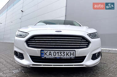 Седан Ford Fusion 2013 в 