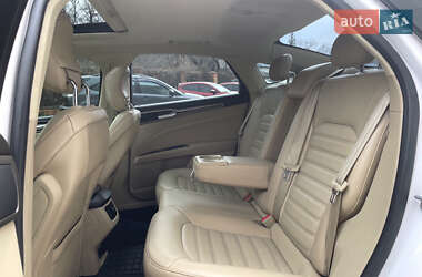 Седан Ford Fusion 2013 в 