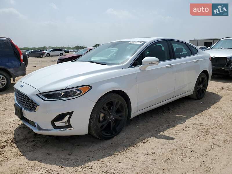 Седан Ford Fusion 2019 в 