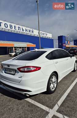 Седан Ford Fusion 2014 в Кам'янському