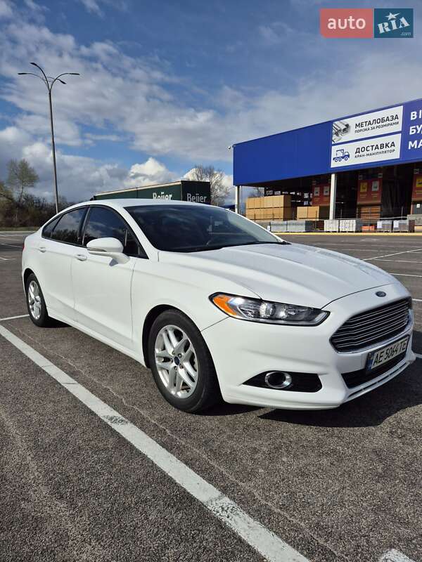 Седан Ford Fusion 2014 в Каменском