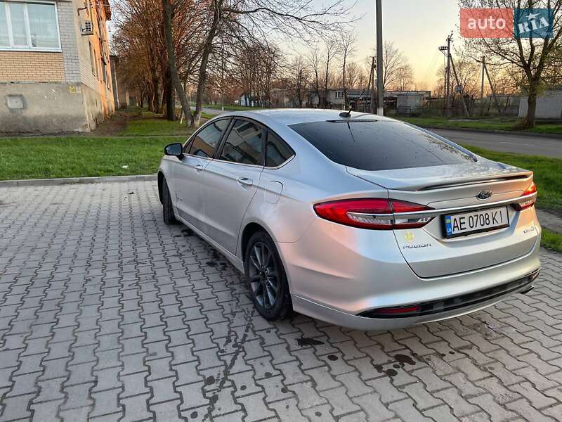 Седан Ford Fusion 2016 в Синельниково