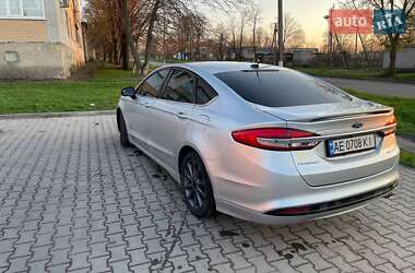 Седан Ford Fusion 2016 в 