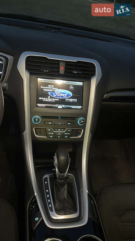 Седан Ford Fusion 2015 в Кропивницком