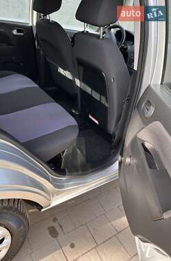 Хэтчбек Ford Fusion 2012 в 