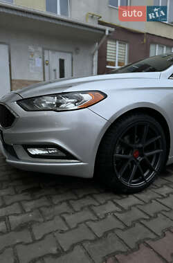 Седан Ford Fusion 2017 в 