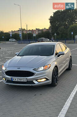 Седан Ford Fusion 2017 в 