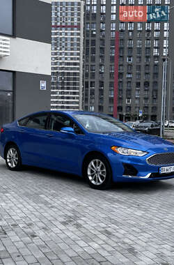 Седан Ford Fusion 2020 в 