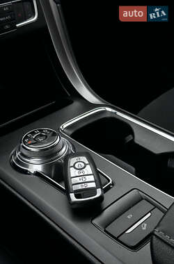 Седан Ford Fusion 2020 в 