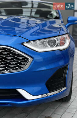 Седан Ford Fusion 2020 в 