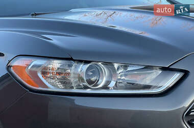 Седан Ford Fusion 2013 в 