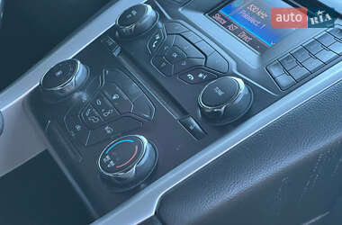 Седан Ford Fusion 2013 в 