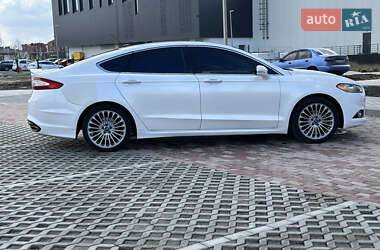Седан Ford Fusion 2014 в 